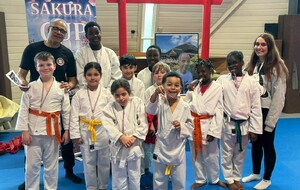 Une partie des compétiteurs/trices du KCM en Kumité (manquent sur la photo, Madeline, Manel, Adam, Lina, Nolan)